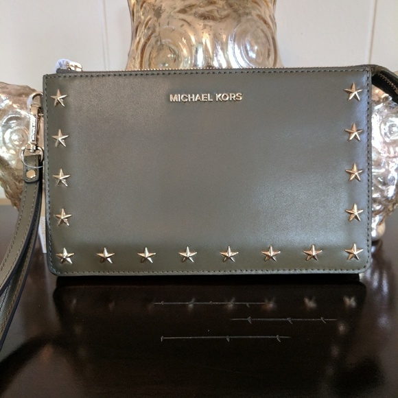 Michael Kors Handbags - NWT Michael Kors Daniela Studded Wristlet